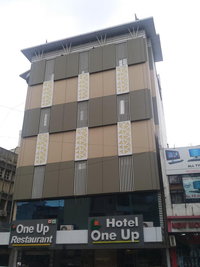 Hotel One Up Ahmedabad Exteriör bild